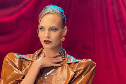 Берем пример со звезд: 5 причесок в деловом стиле для волос разной длины