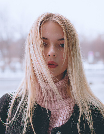 Как перекраситься из брюнетки в блондинку, не испортив волосы