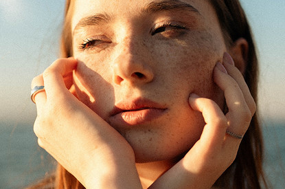 «Не хочу и не буду»: 5 историй асексуалов о том, как они к этому пришли