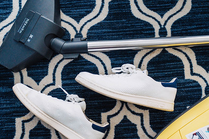 7 лайфхаков, как быстро почистить ковер