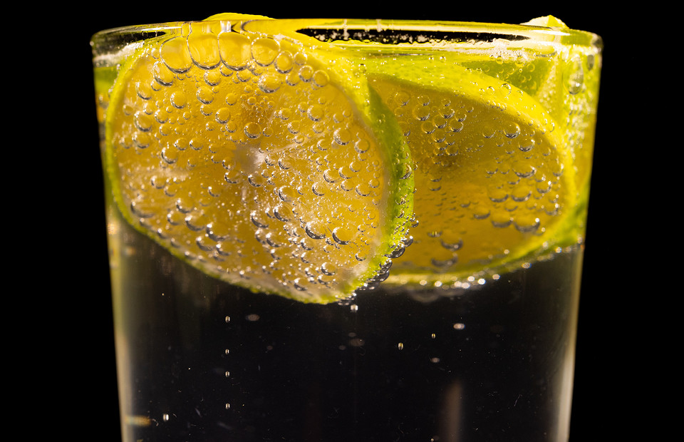 Не только вода с лимоном: 10 рецептов детокс-напитков для похудения