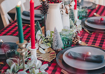 Сервировка новогоднего стола: 60 необычных идей для праздничного настроения