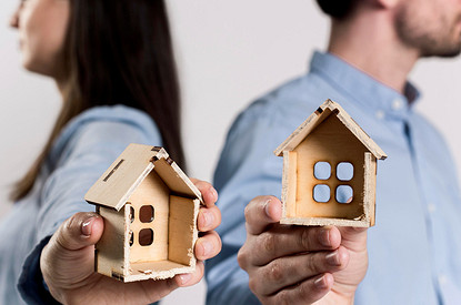 Без скандала: как выписать бывшего супруга из квартиры — 8 трудных вопросов и их решение