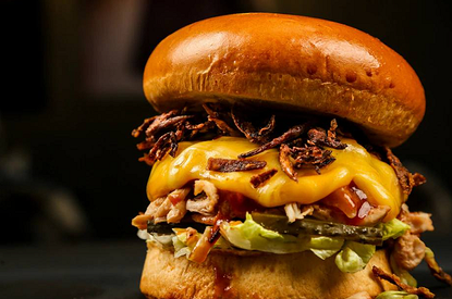 Ученые выяснили, что жирная еда ухудшает память у пожилых людей