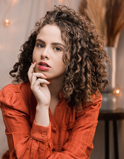 Топ-5: простые и стильные укладки на осень — повторяем со стилистом