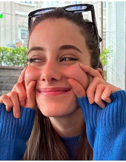 Бериль Позам: биография, личная жизнь и фото очаровательной звезды сериала «Зимородок»