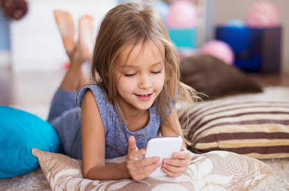 7 способов отучить ребенка от телефона без скандала и подкупа
