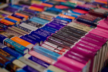 Издательство Inspiria и журнал «Лиза» дарят подарки на выставке non/fiction