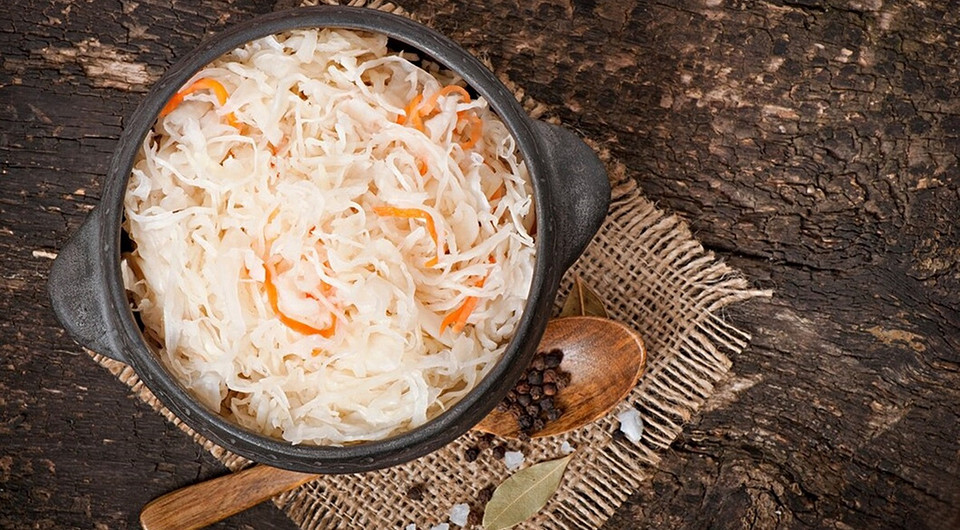 Польза квашеной капусты и кому ее есть нельзя