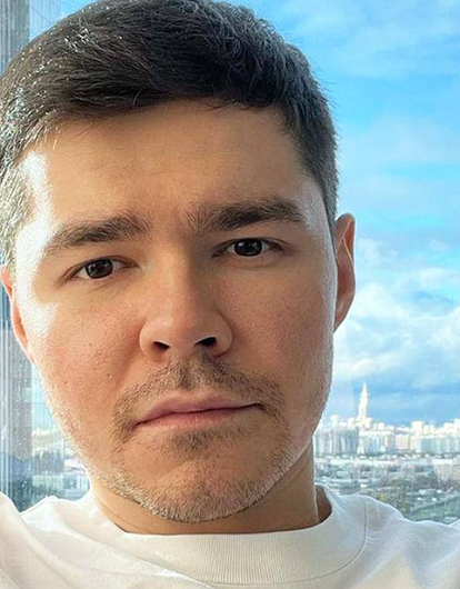 Известный блогер Аяз Шабутдинов задержан за мошенничество