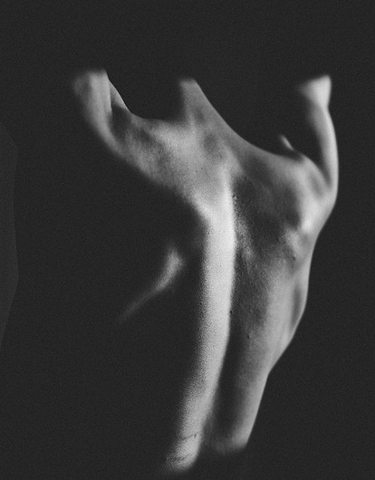 Боль в спине: почему не помогают популярные методы лечения и что реально делать