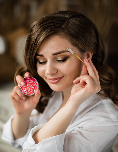 Сыворотки для роста бровей и ресниц: уловка или рабочий вариант