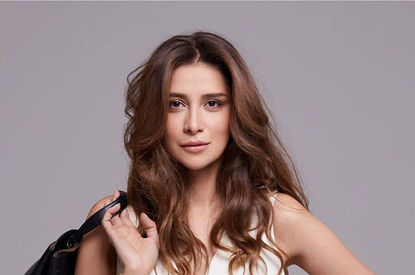 Равшана Куркова впервые показала лицо дочери