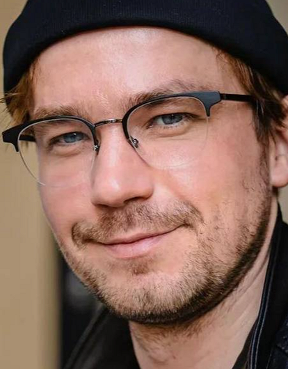 Александр Петров и Кристина Асмус встретились на красной дорожке после скандала