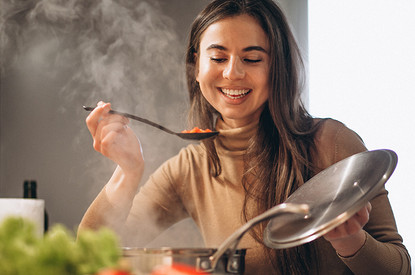 Что делать, если пересолил суп: 10 способов исправить ситуацию