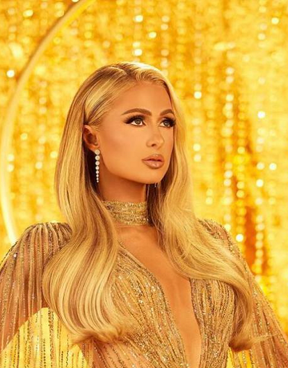 Пэрис Хилтон впервые опубликовала фото с новорожденной дочерью