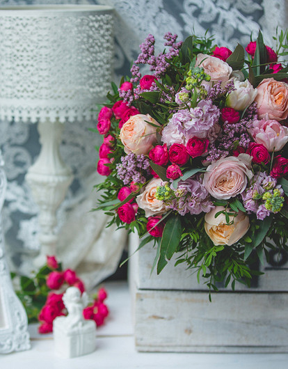 Какие цветы будут красиво смотреться в вазе зимой: куда поставить и как ухаживать