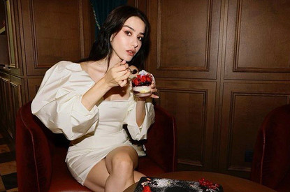 Озге Гюрель: биография, личная жизнь и лучшие сериалы с участием звезды «Великолепного века»