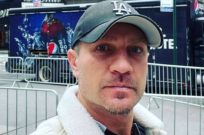 «Он сам дал добро на ампутацию. Иначе бы умер»: тренер Костомарова сделал заявление