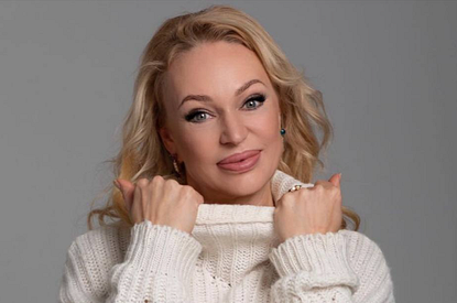 Девичье тело: Алла Довлатова показала постройневшую фигуру в купальнике