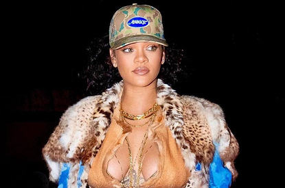 Рианна объявила о своей второй беременности во время выступления