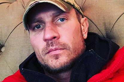 Роману Костомарову ампутировали пальцы рук