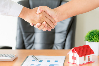 Как продать квартиру в ипотеке: 4 способа не нарушить закон