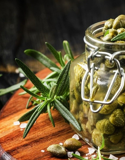 Каперсы: что это такое, куда добавляют и чем их можно заменить