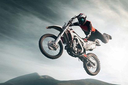 «Ты ж мой тигр!»: 10 самых экстремальных подарков на 23 февраля, которые он точно оценит