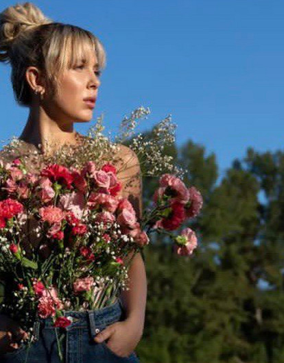 Милли Бобби Браун из «Очень странных дел» отмечает 19-летие: чем еще знаменита юная актриса