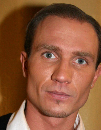 Роман Костомаров ослеп на один глаз