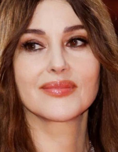 У 58-летней Моники Беллуччи новый роман