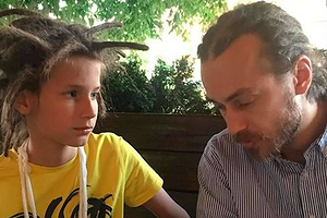 «Нет у меня больше внука»: отец Децла отказался от общения с его единственным сыном