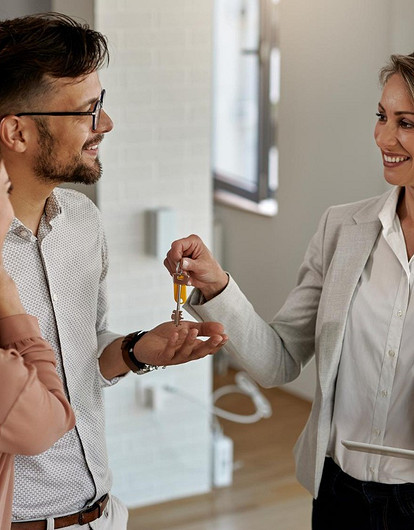 5 признаков риелторов-мошенников: как вовремя распознать обман при покупке квартиры