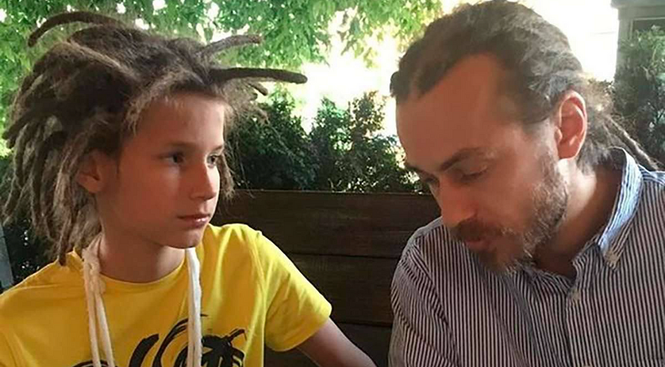 «Нет у меня больше внука»: отец Децла отказался от общения с его единственным сыном