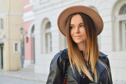 Шапка, спорт, излишки стайлинга: в каких еще случаях тебе будет нужен пилинг для кожи головы