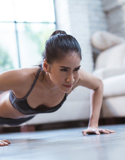 Как правильно отжиматься: пошаговая инструкция и 3 правила, которые нельзя нарушать