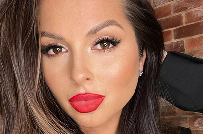 «В ожидании чуда»: Нюшу заподозрили в третьей беременности