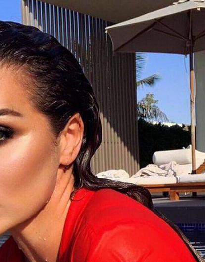 Анна Седокова показала фигуру в бикини после критики за полноту