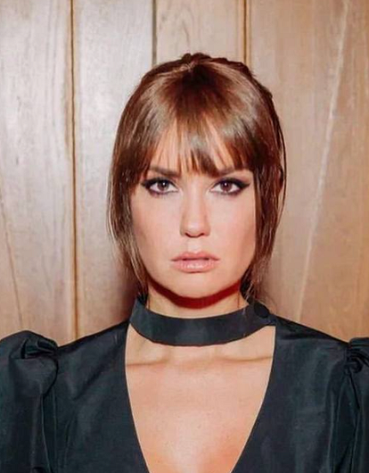 Не смогла заменить Варнаву: Агату Муцениеце раскритиковали после дебюта в кабаре-шоу