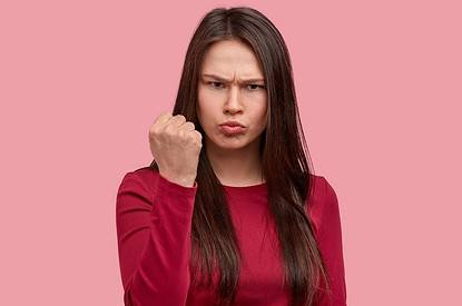 Истории людей, которые вечно воюют с соседями (иногда сами того не подозревая)