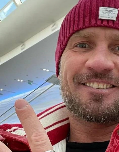 Роману Костомарову ампутировали голени обеих ног