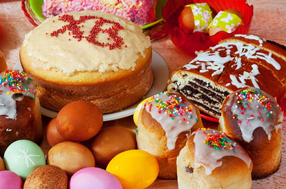 48 блюд, муха на тарелке и другие пасхальные традиции, приметы и суеверия, о которых ты не знала