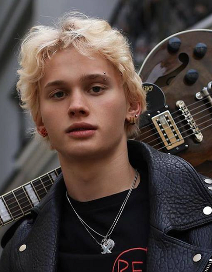 Не справились с управлением: Даня Милохин и Моргенштерн* попали в аварию