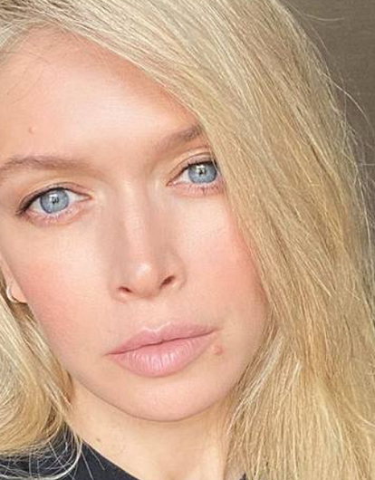 Вера Брежнева перекрасилась в брюнетку и сделала каре (фото)