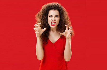 «Уйди, противный»: 4 знака зодиака, которые бесят Овнов