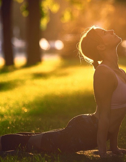 Йога для спины: простые асаны против боли (подойдут даже новичкам)