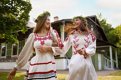 Красная горка в 2023 году: ярмарка невест, катание яиц и еще 5 счастливых традиций Антипасхи