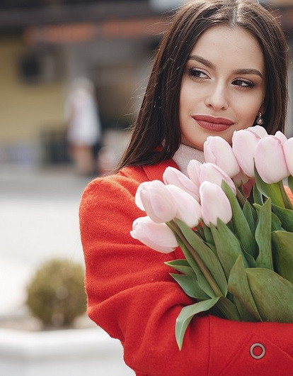 Таро гороскоп на март 2023: узнай, с какой карты начнется твоя весна