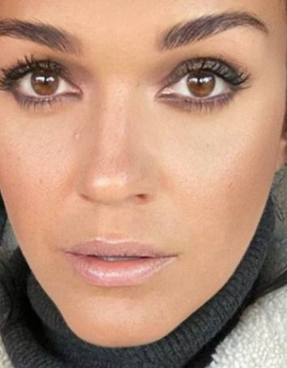 Певица Слава впервые стала бабушкой